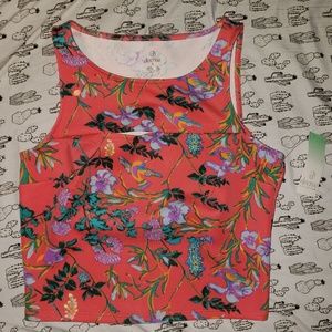 Bird print crop top with chest slit